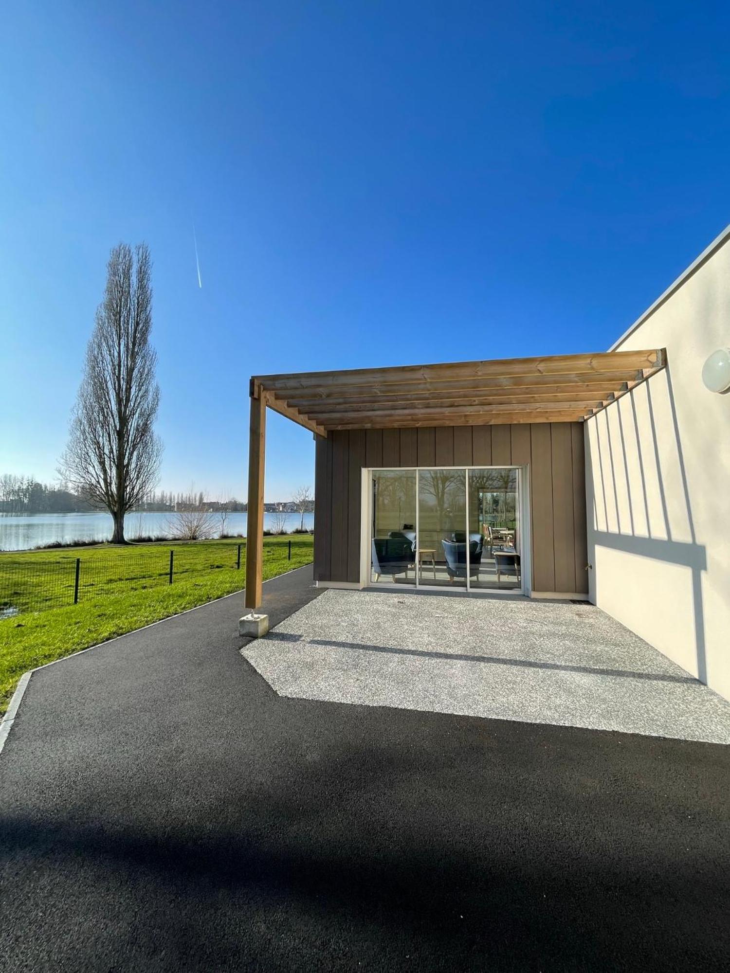 Relais Les Rives Du Lac Coulonges-sur-Sarthe Exterior foto